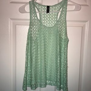 Size small top